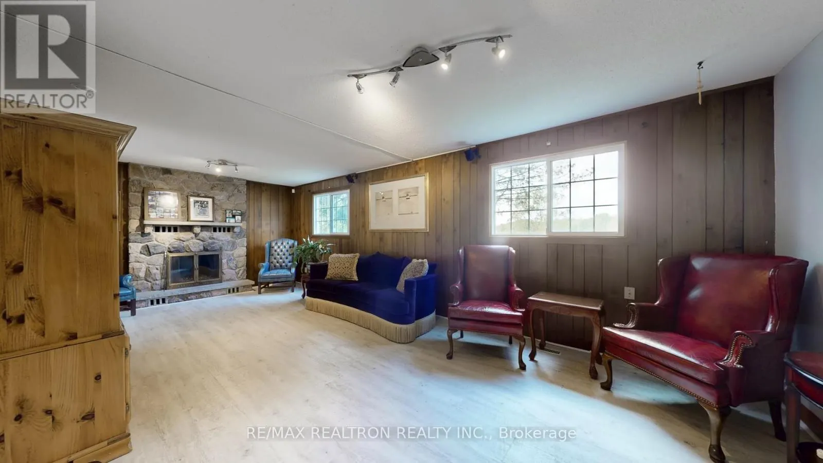 2521 MT ALBERT ROAD
