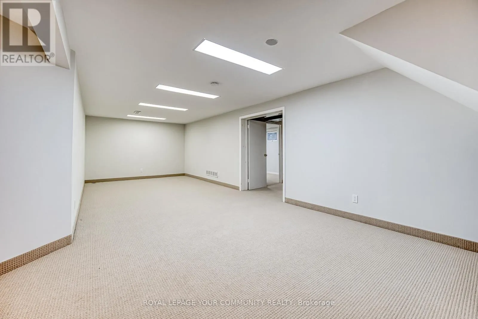 14 JULIA STREET