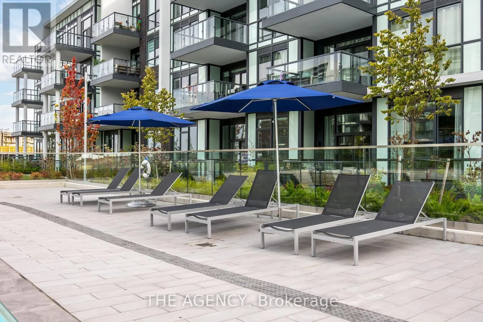 G36 - 415 SEA RAY AVENUE
