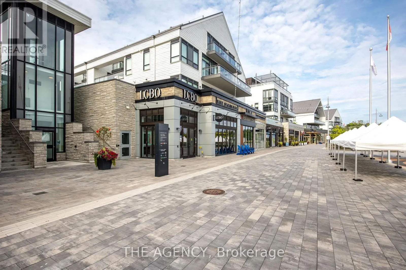 G36 - 415 SEA RAY AVENUE