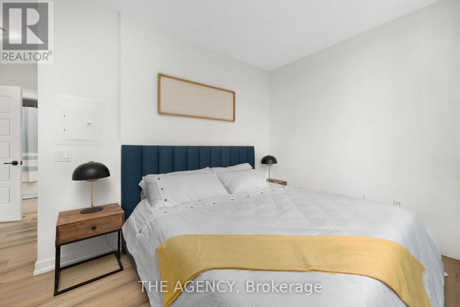 G36 - 415 SEA RAY AVENUE