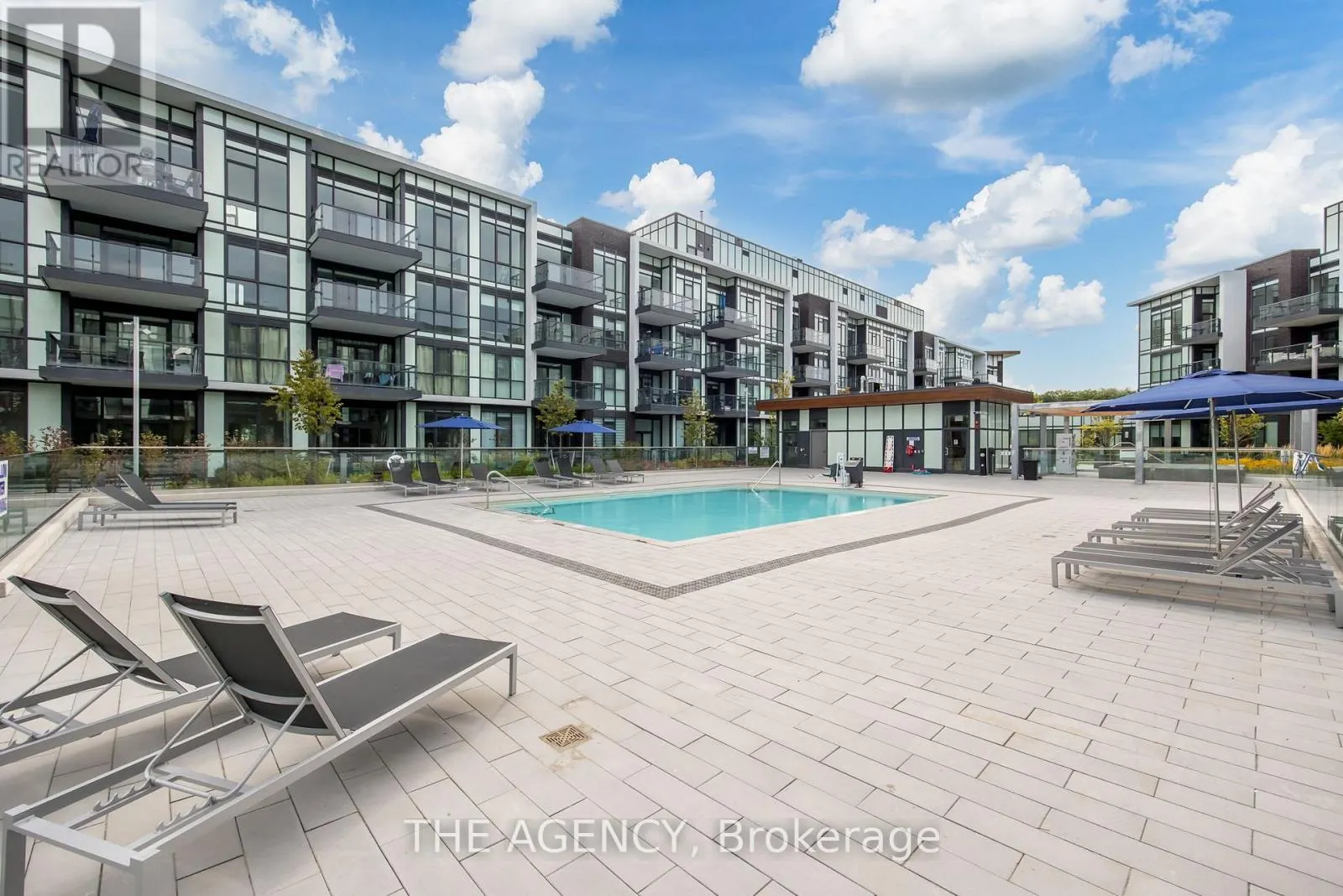 G36 - 415 SEA RAY AVENUE