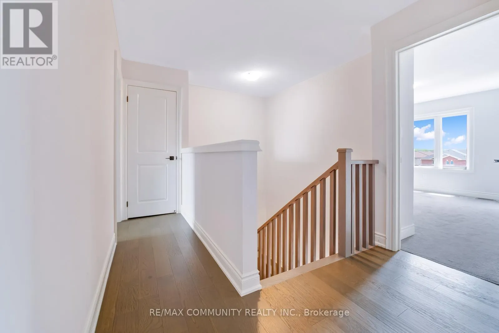 16 ALAN WILLIAMS TRAIL