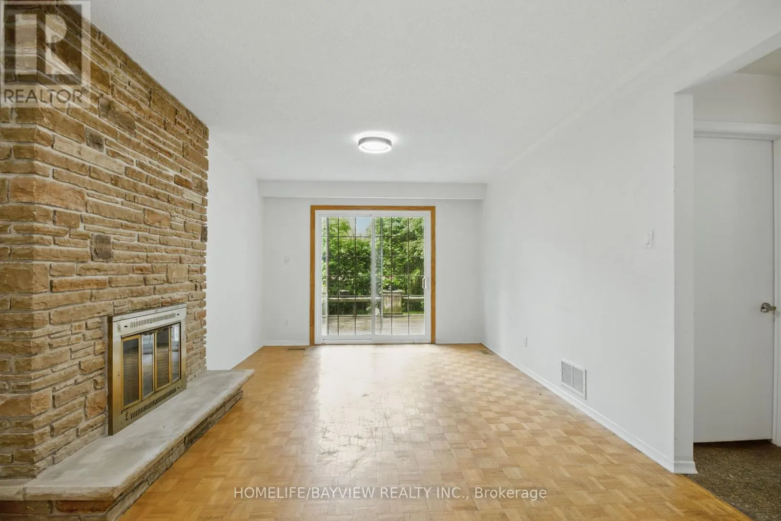41 SUNNYWOOD CRESCENT
