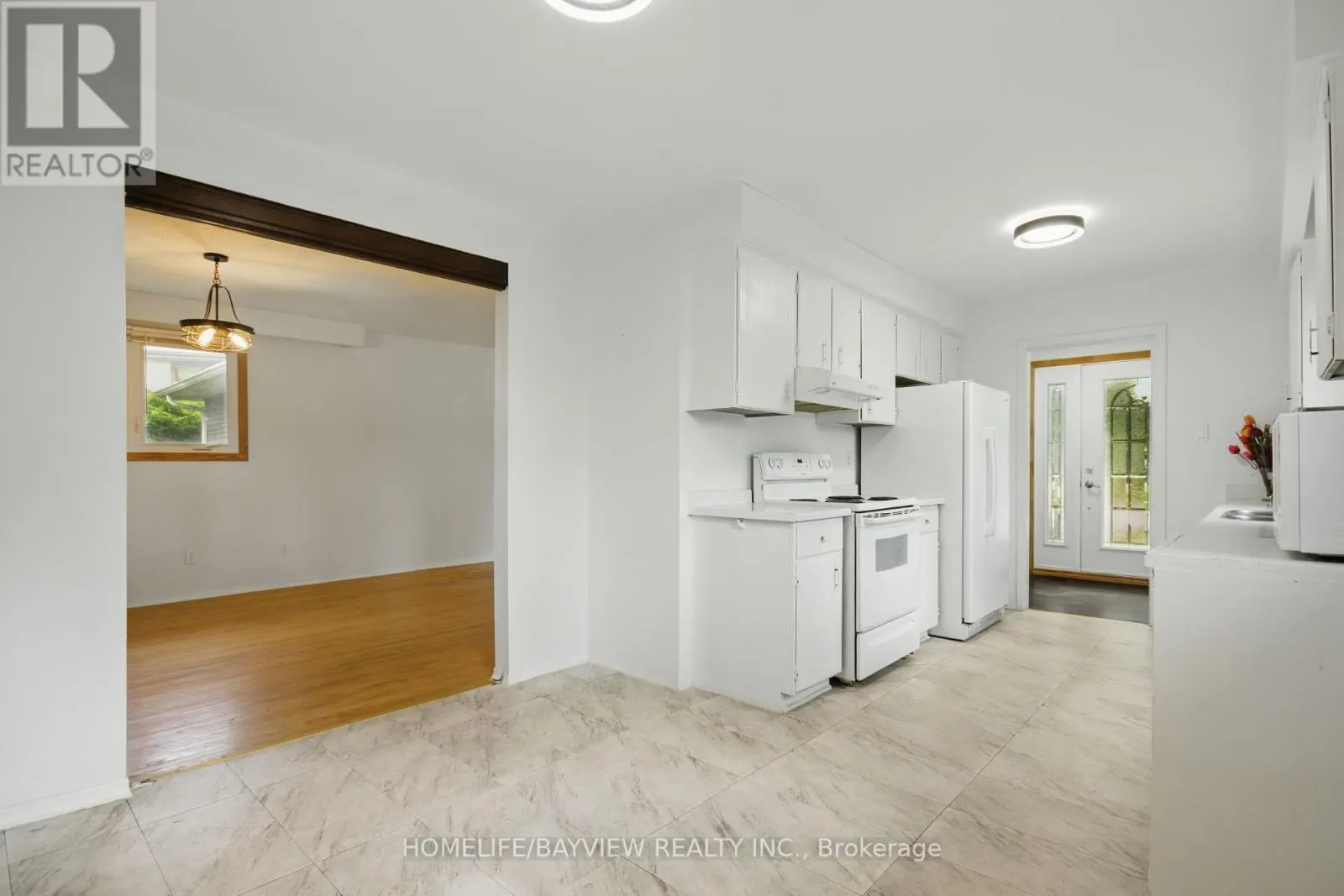 41 SUNNYWOOD CRESCENT