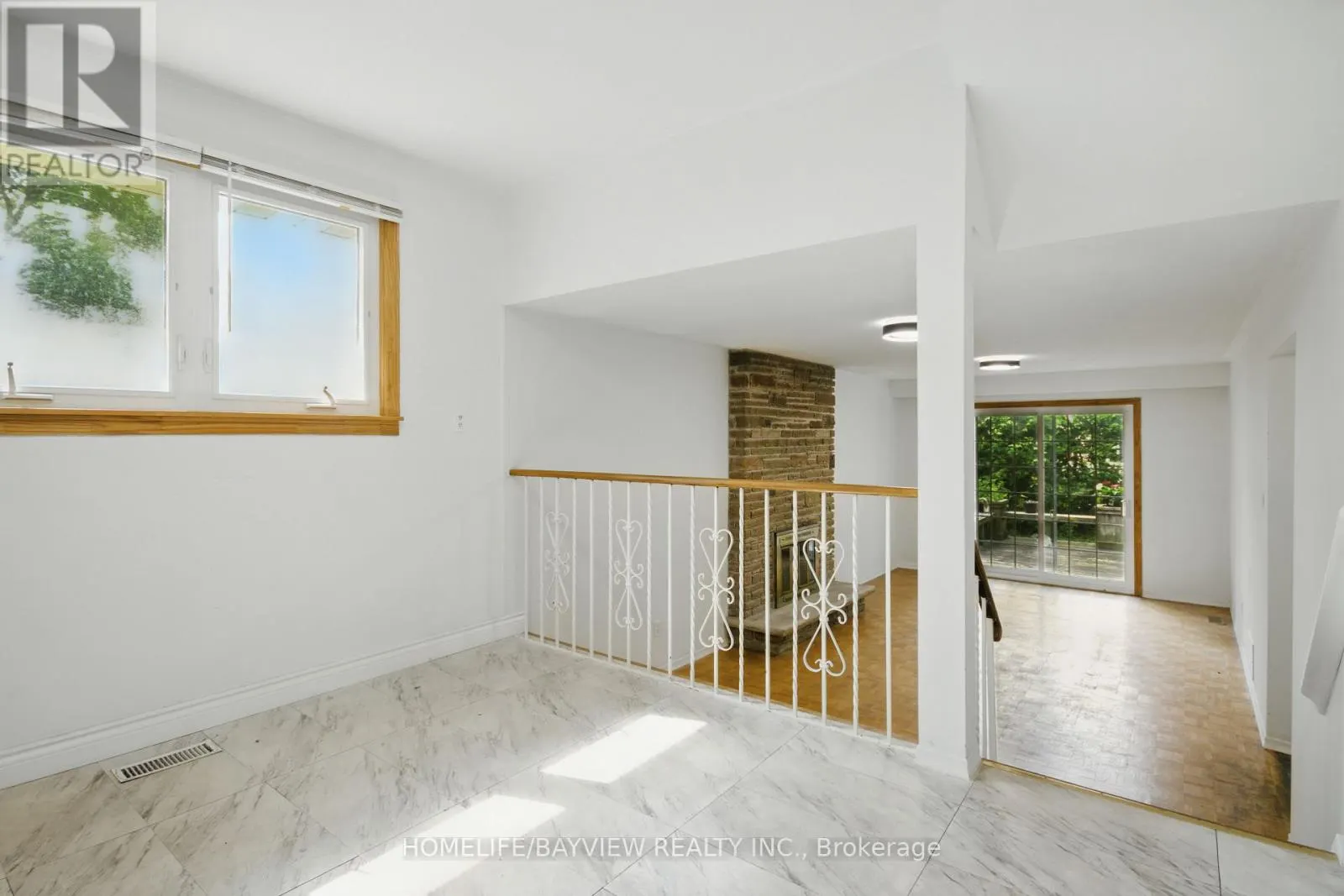 41 SUNNYWOOD CRESCENT