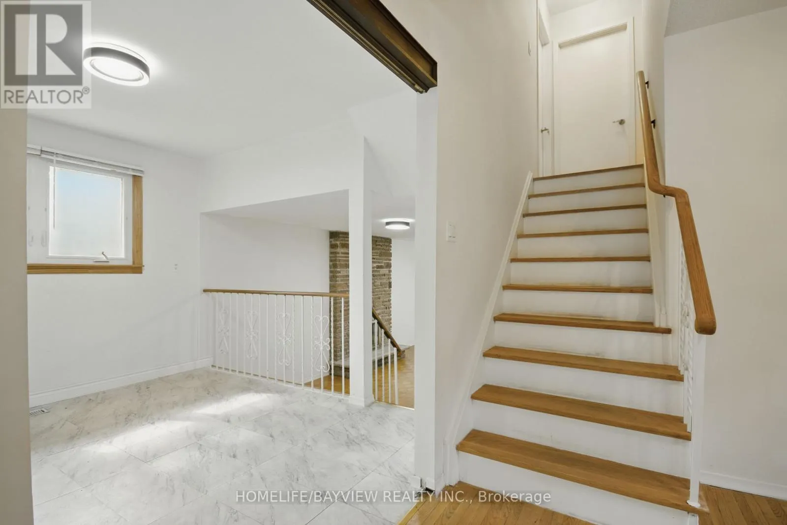 41 SUNNYWOOD CRESCENT