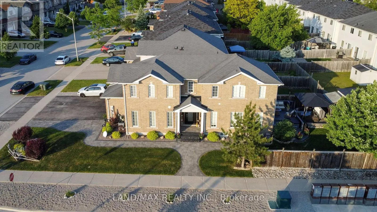 88 LOOKOUT STREET