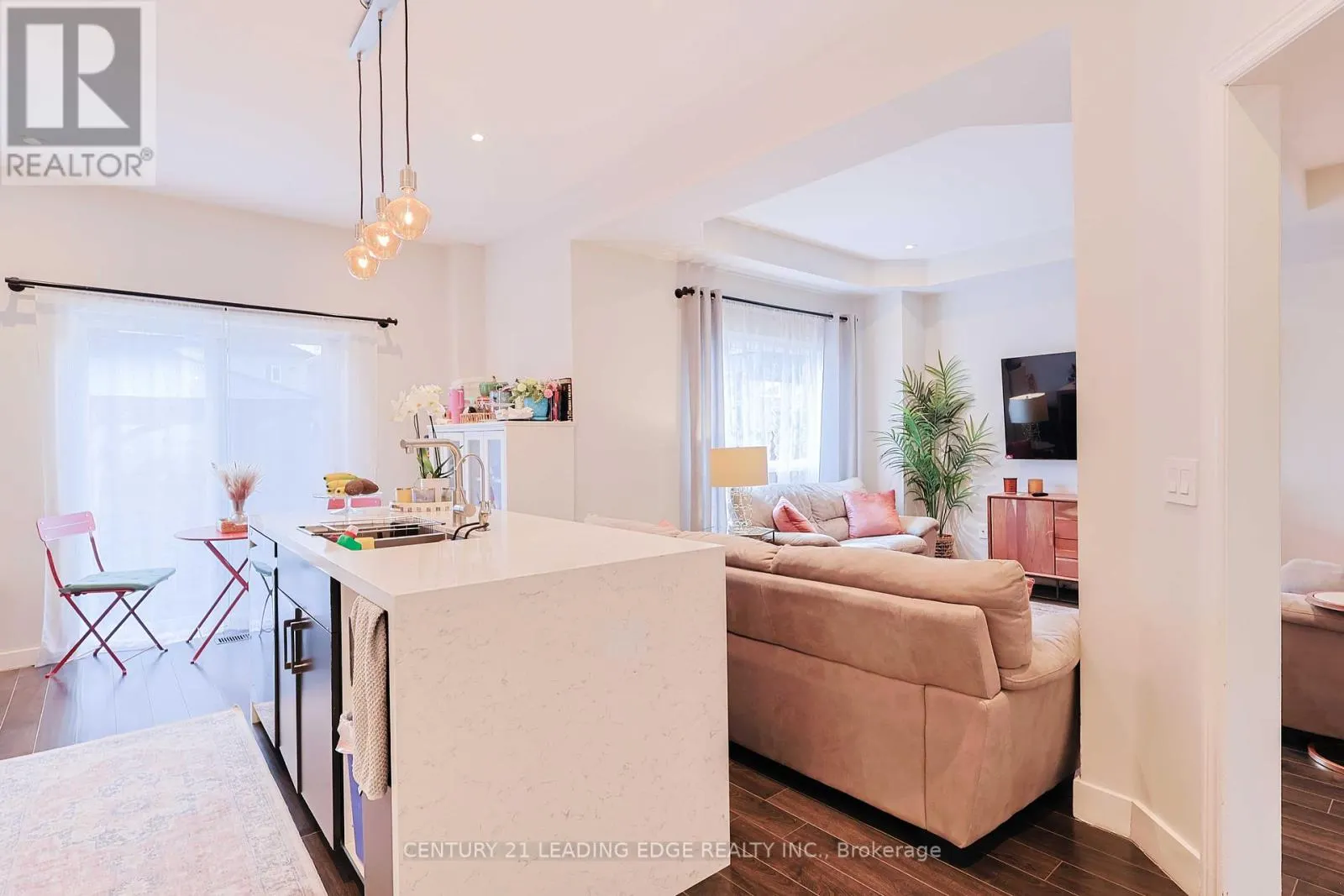 28 SYLWOOD CRESCENT