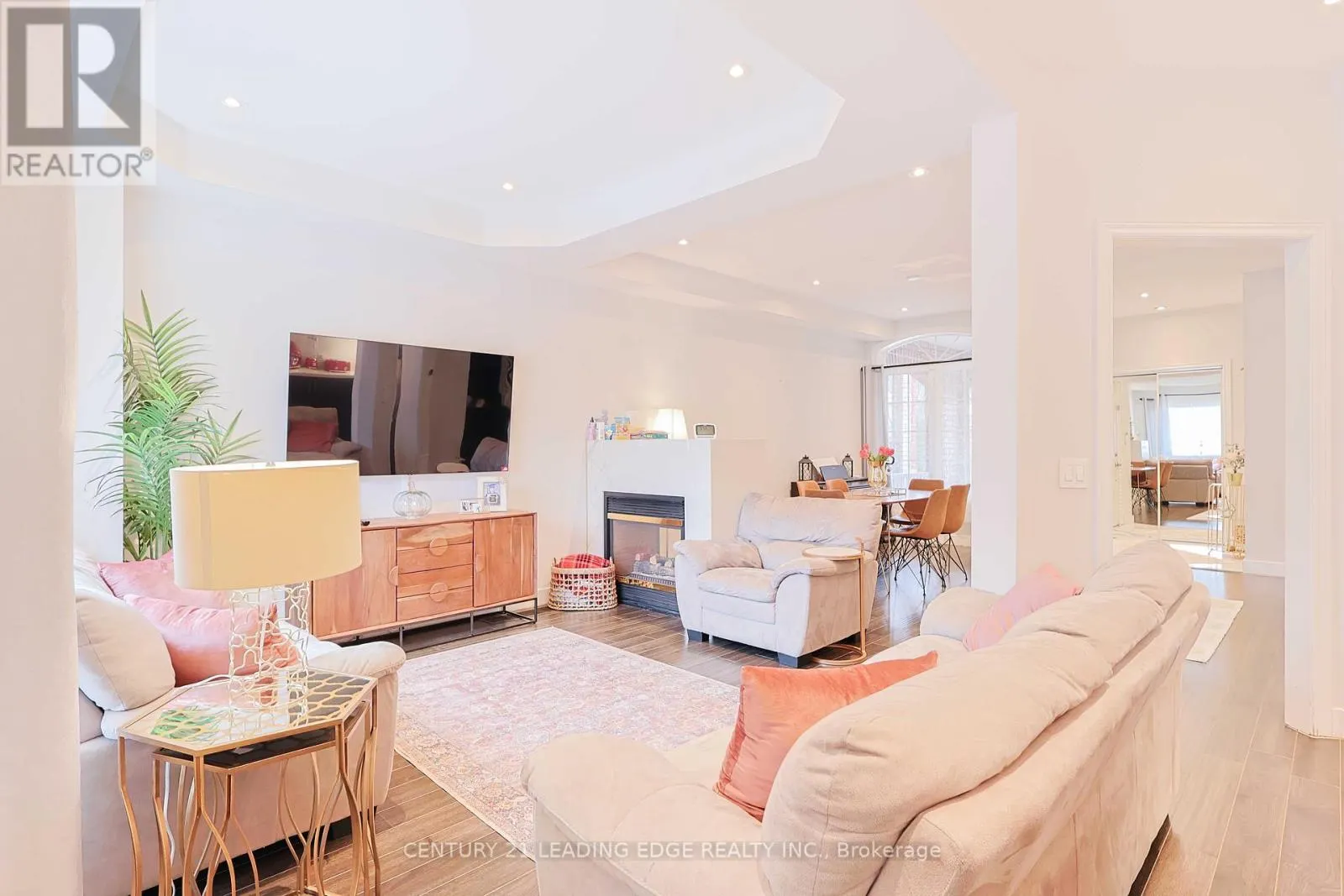 28 SYLWOOD CRESCENT