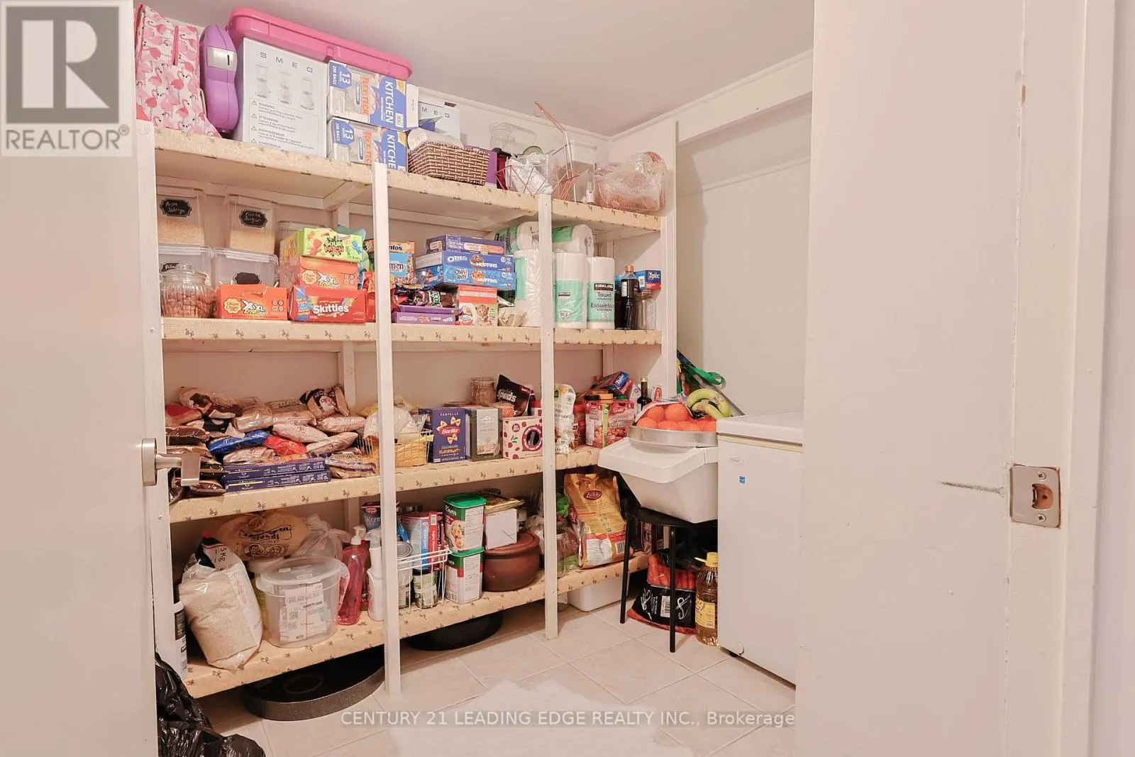 28 SYLWOOD CRESCENT