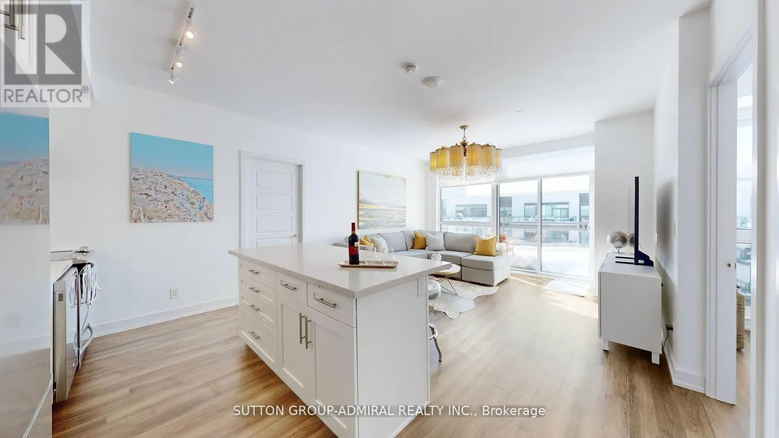 C420 - 301 SEA RAY AVENUE
