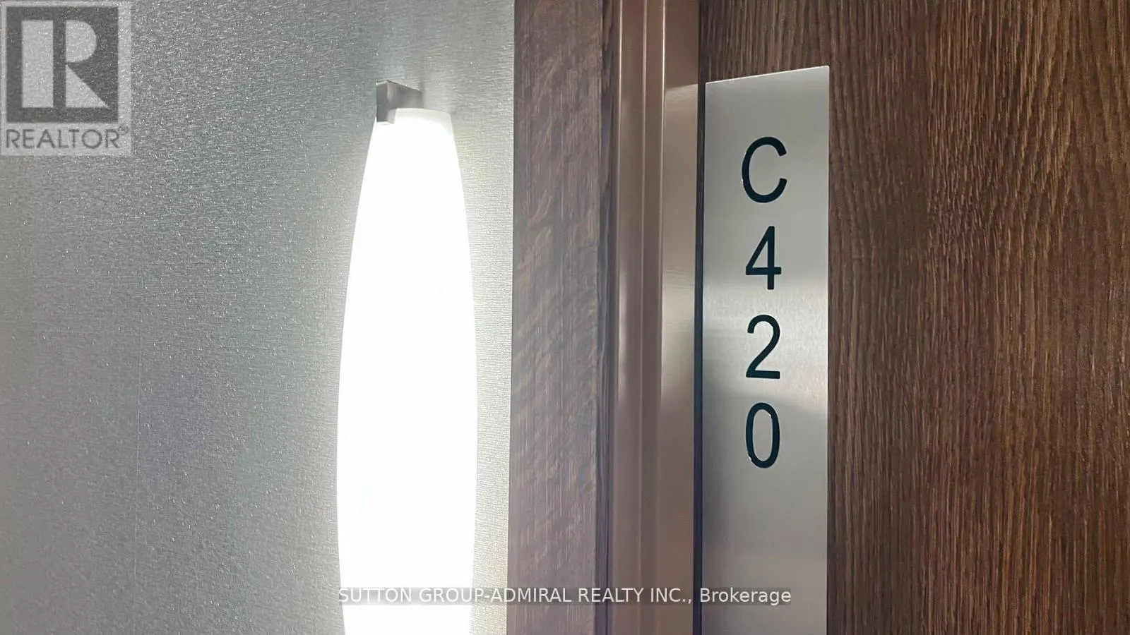 C420 - 301 SEA RAY AVENUE