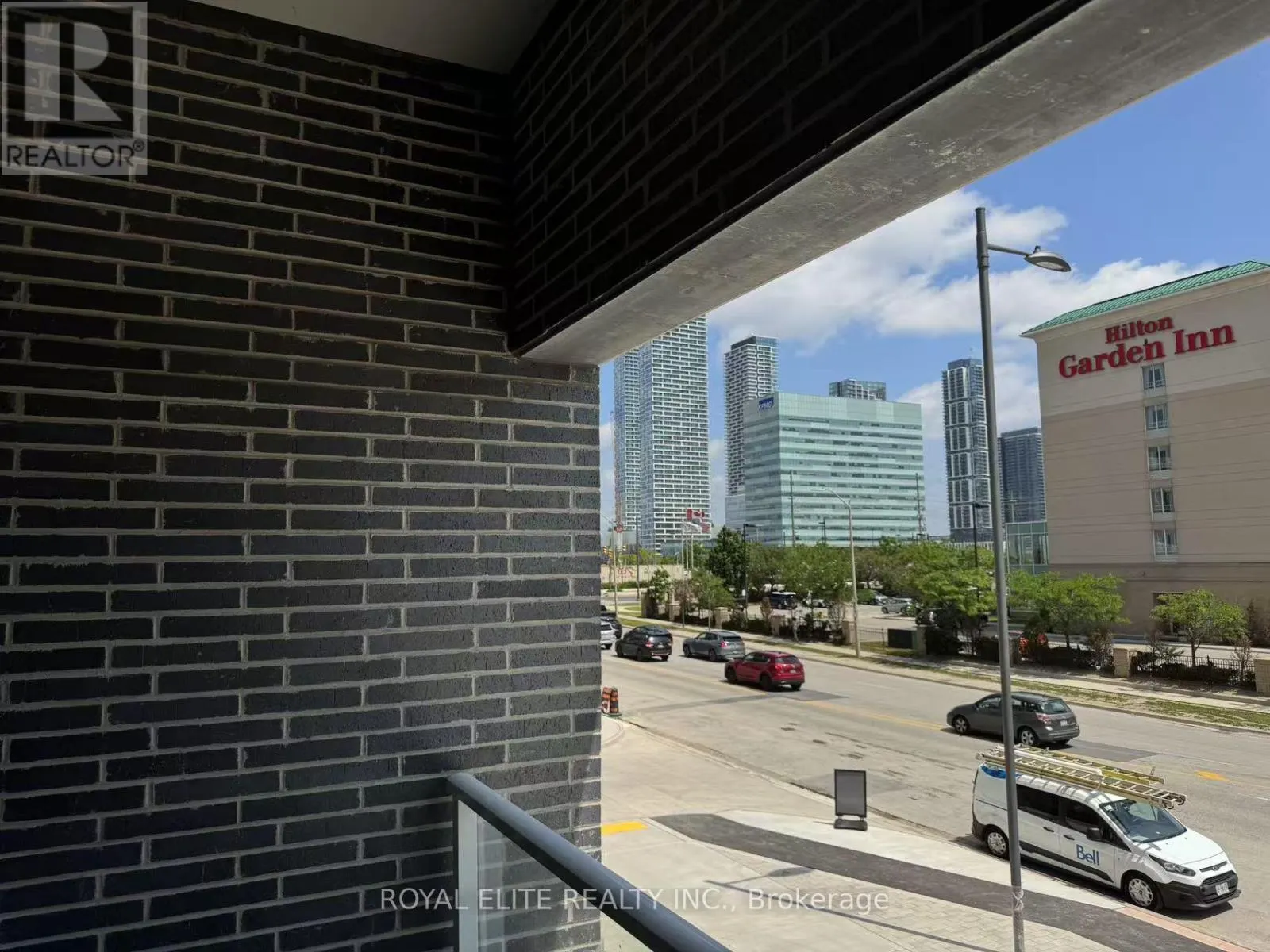 203 - 28 INTERCHANGE WAY