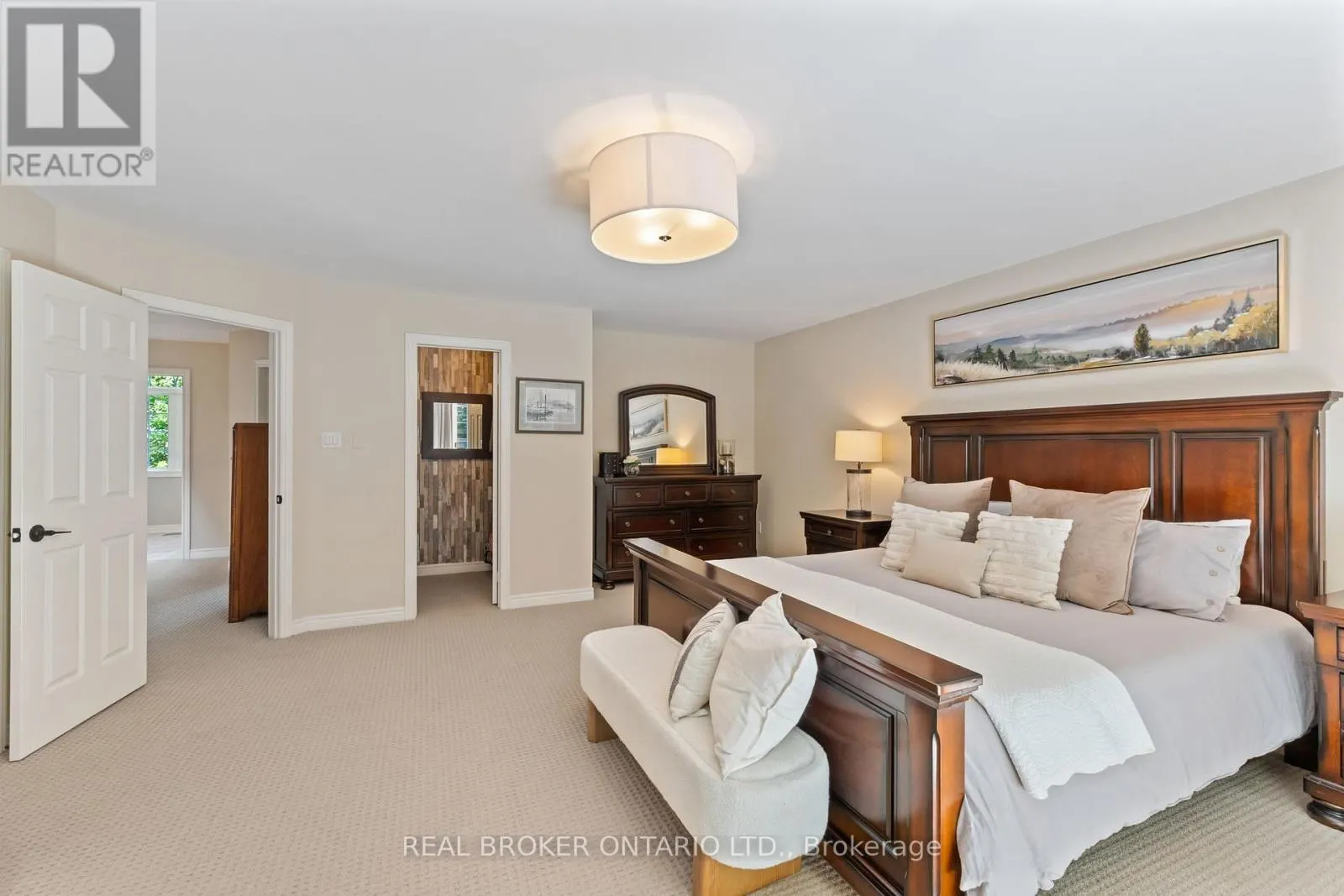 8 OAKVIEW PLACE