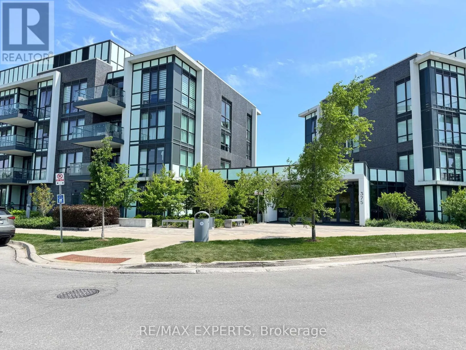 424 - 375 SEA RAY AVE AVENUE