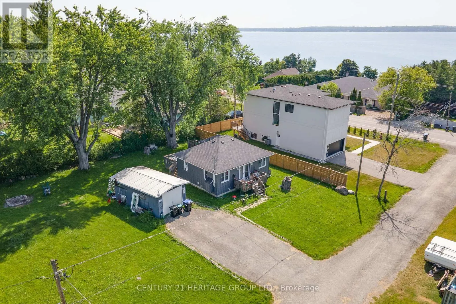 1417 MAPLE WAY