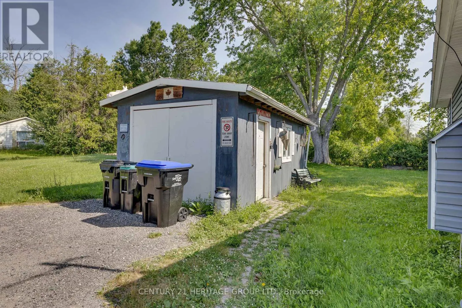 1417 MAPLE WAY