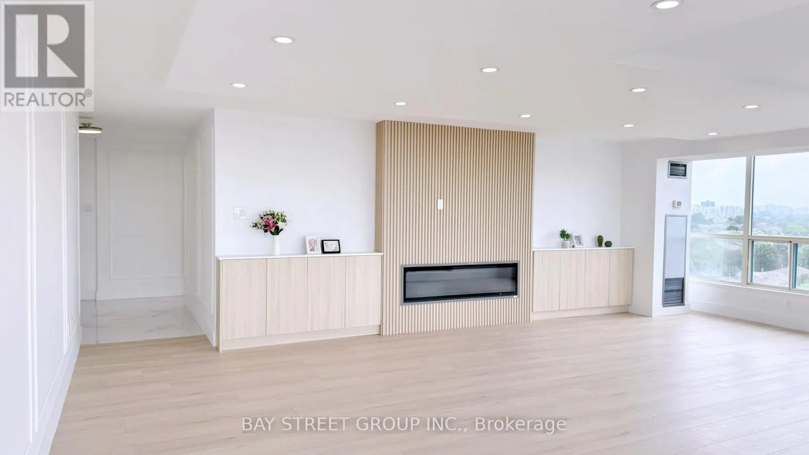1509 - 1 CLARK AVENUE W