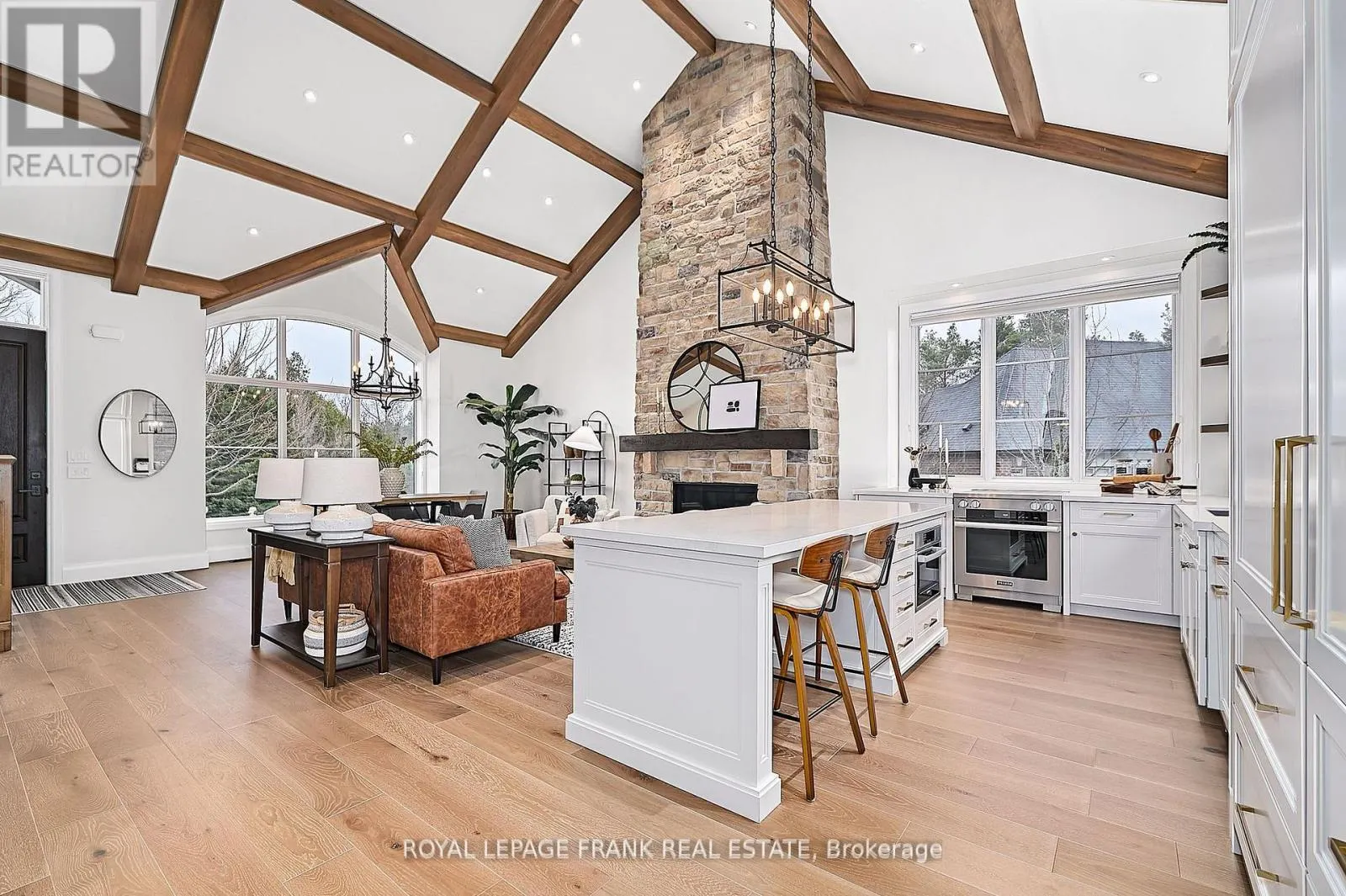 108 OAKSIDE DRIVE