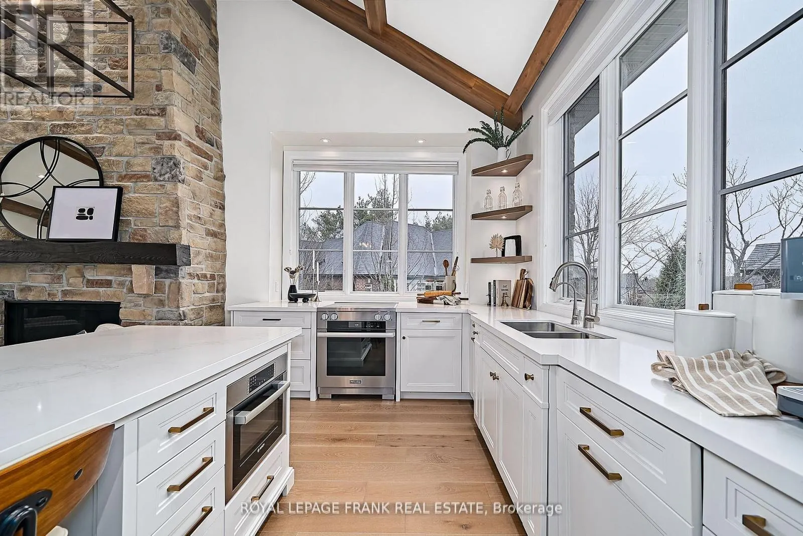 108 OAKSIDE DRIVE
