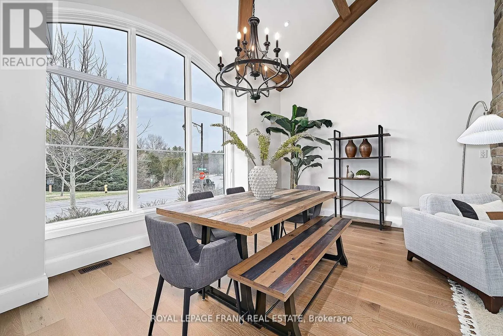 108 OAKSIDE DRIVE