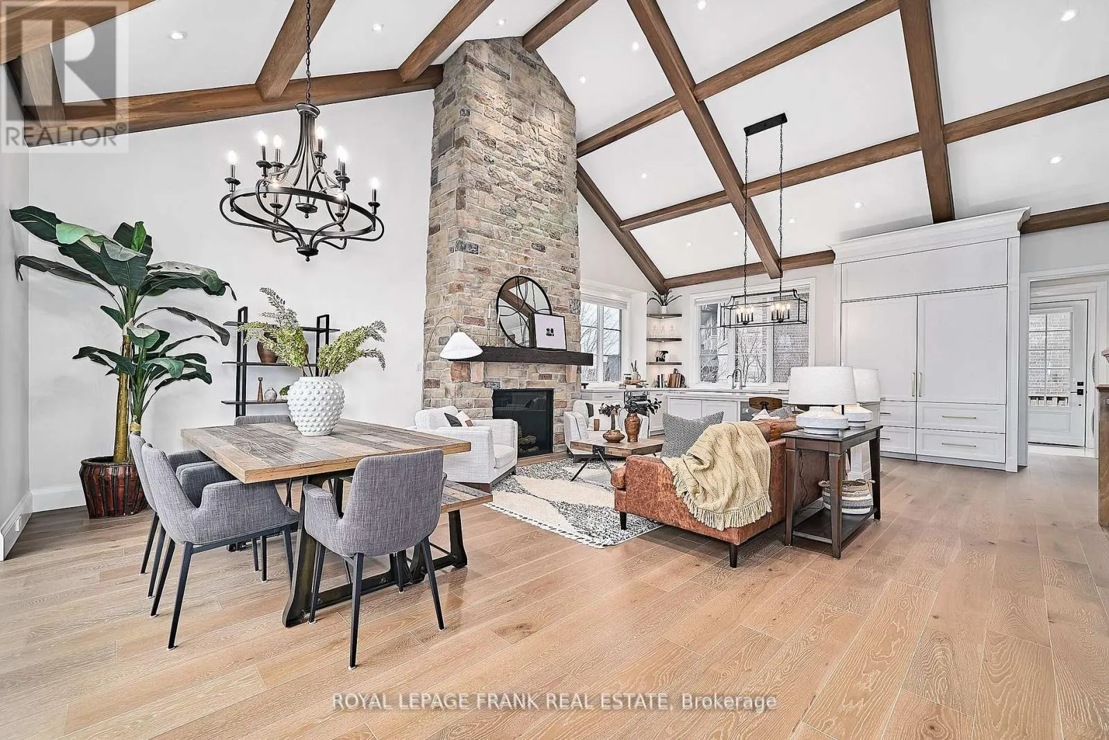 108 OAKSIDE DRIVE