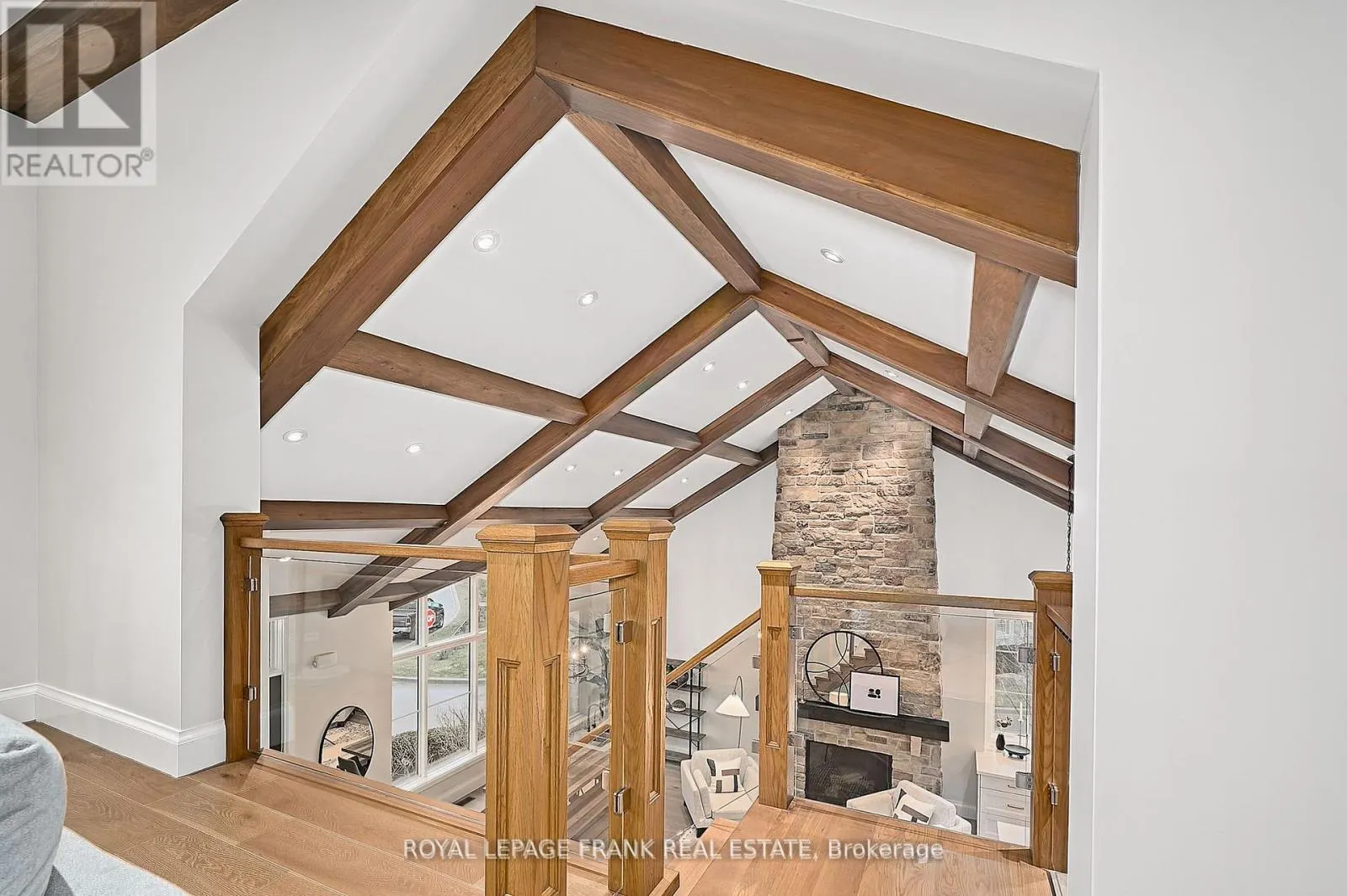 108 OAKSIDE DRIVE