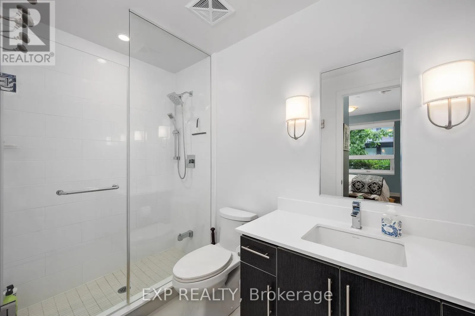 B107 - 271 SEA RAY AVENUE