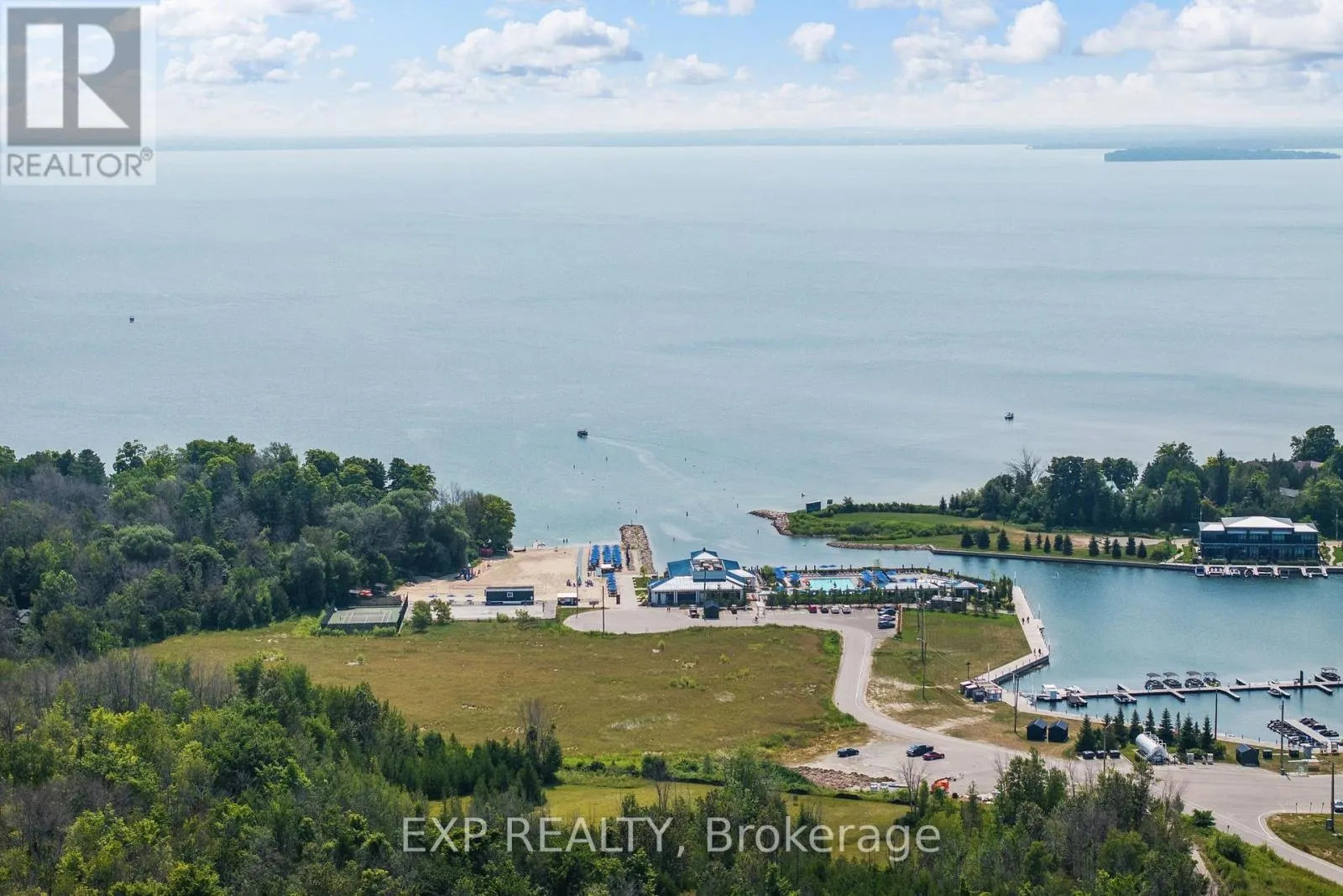 B107 - 271 SEA RAY AVENUE