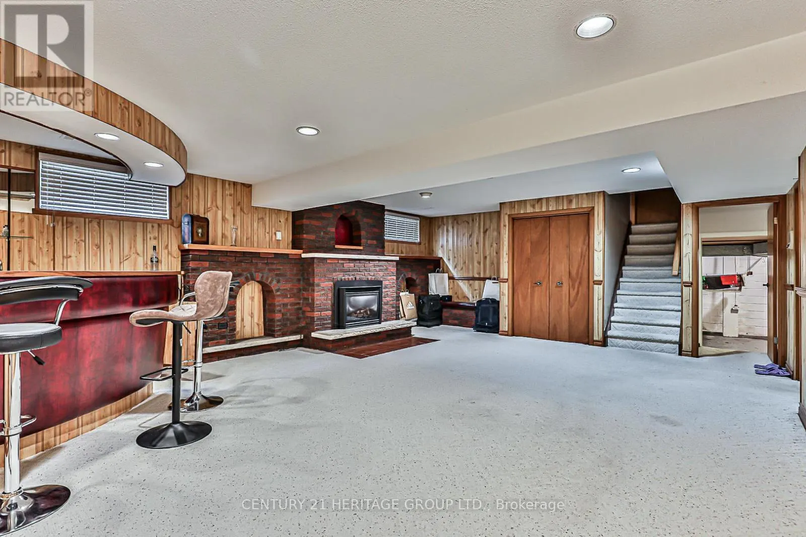 40 WELDRICK ROAD W
