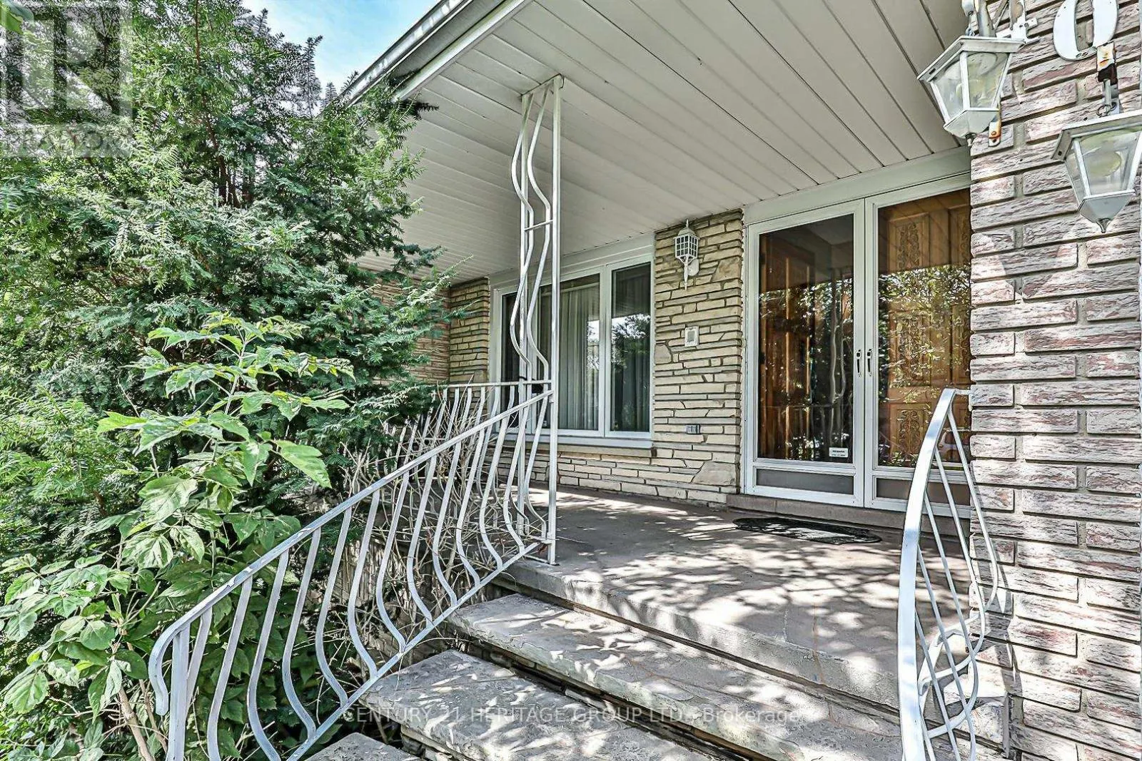 40 WELDRICK ROAD W