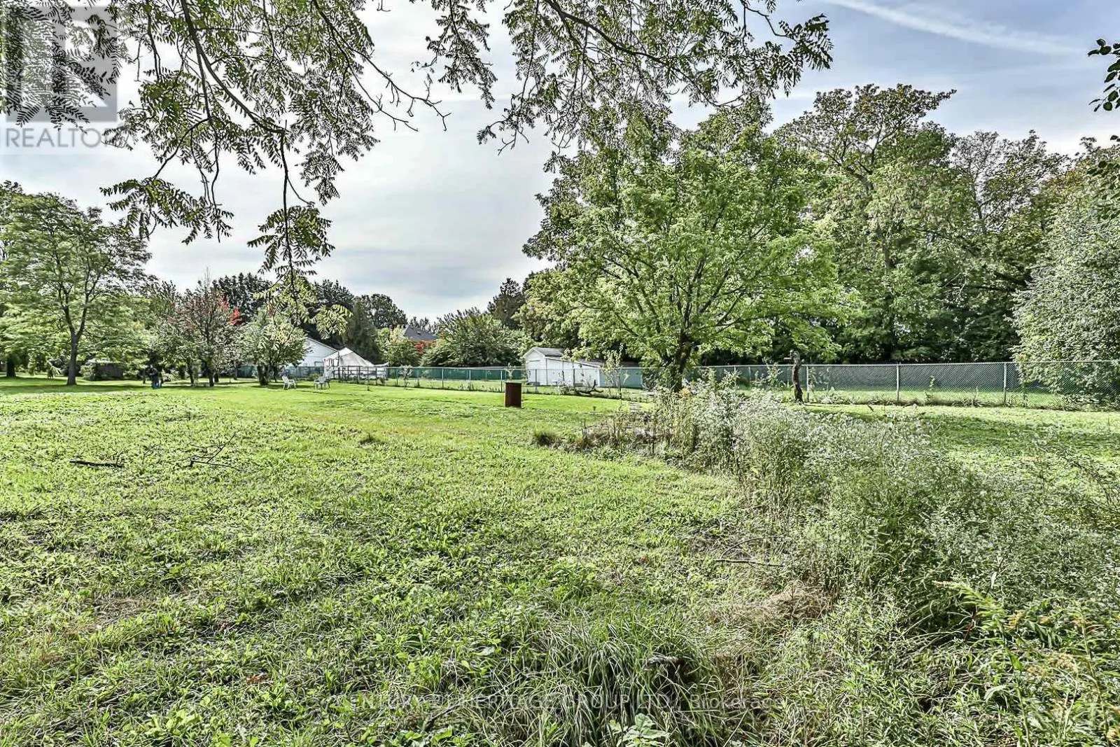 40 WELDRICK ROAD W