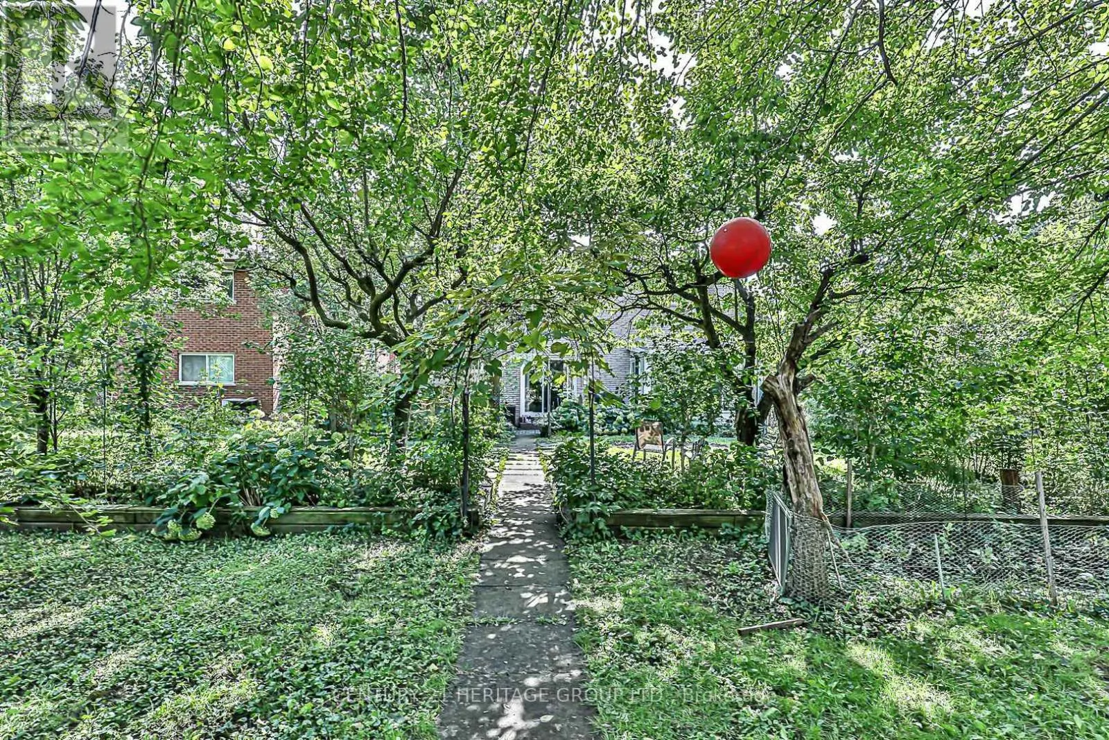 40 WELDRICK ROAD W