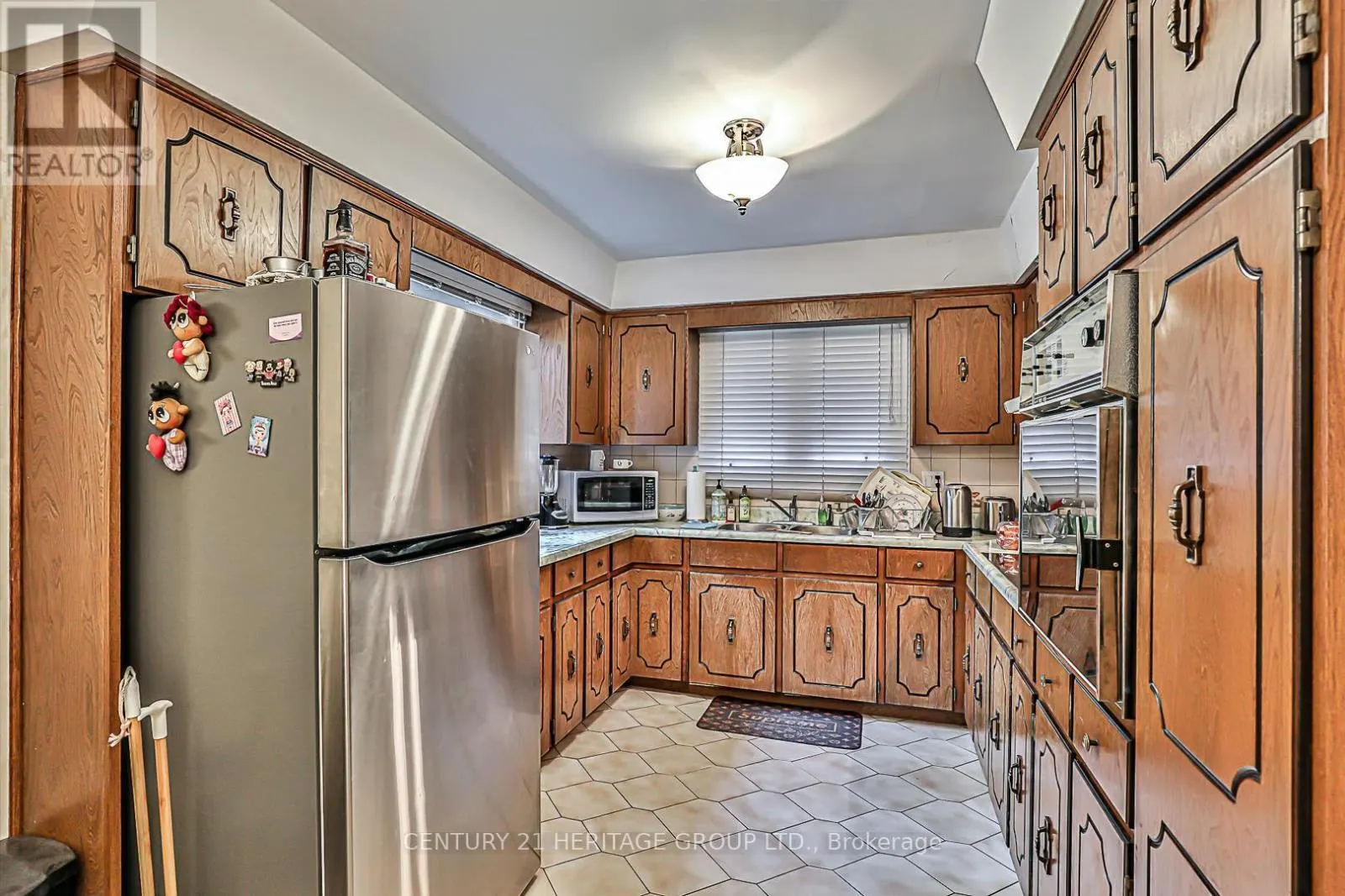 40 WELDRICK ROAD W