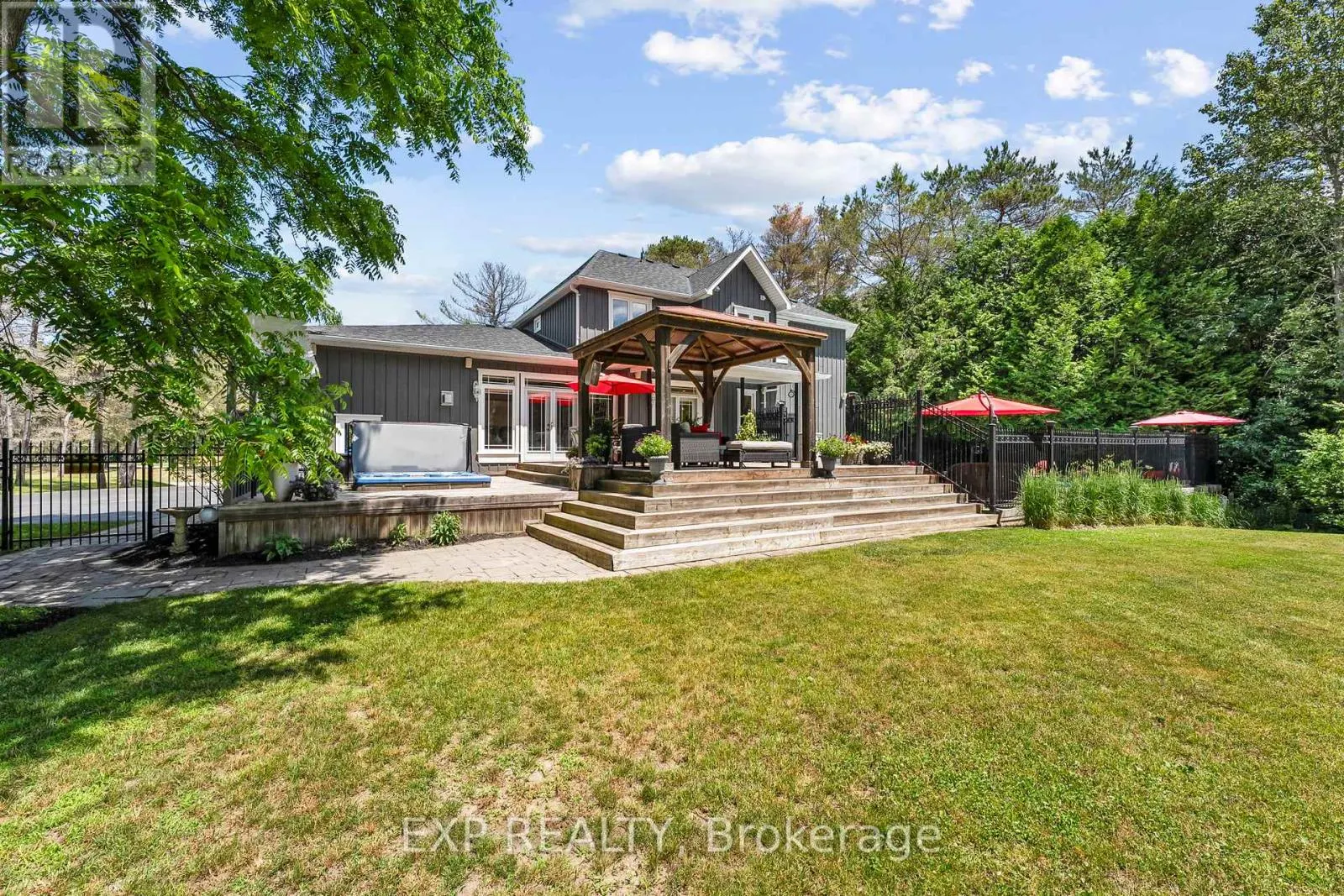 6 GOOSEBERRY LANE