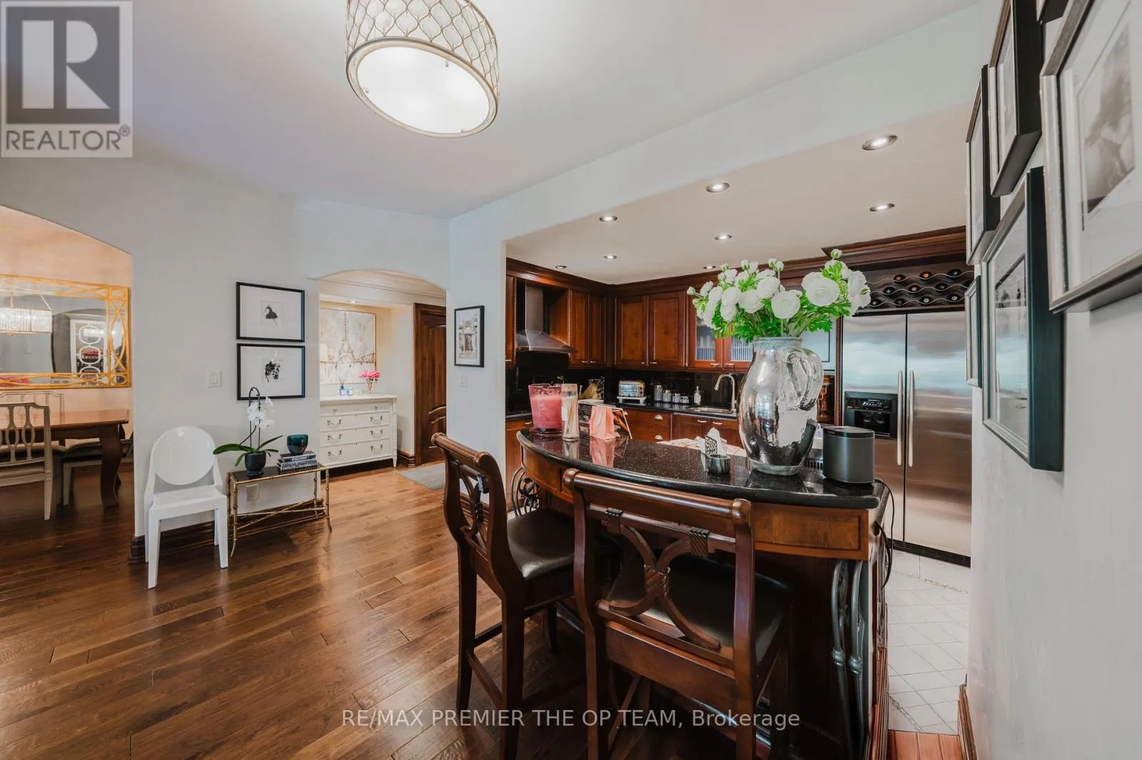 321 - 121 WOODBRIDGE AVENUE