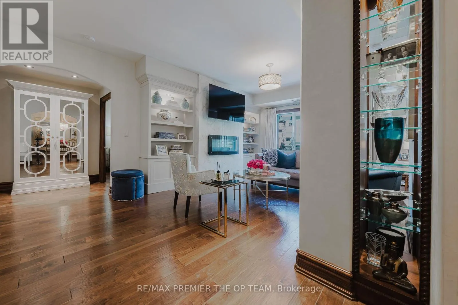 321 - 121 WOODBRIDGE AVENUE