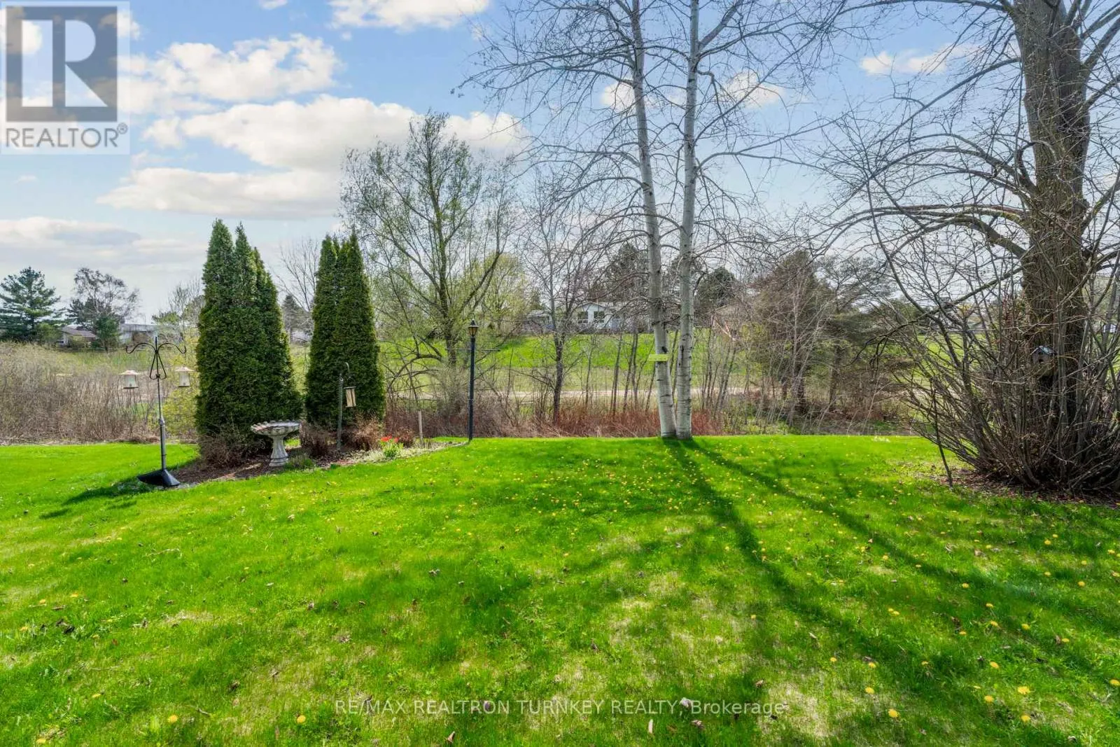 36 TECUMSETH PINES DRIVE