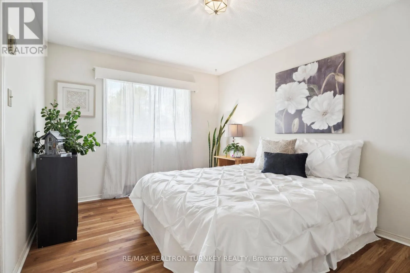 36 TECUMSETH PINES DRIVE