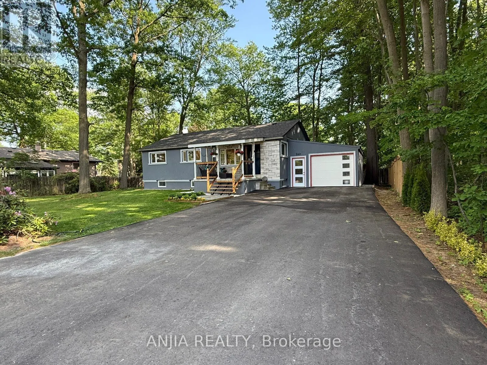 263 QUEENSVILLE SIDE ROAD W