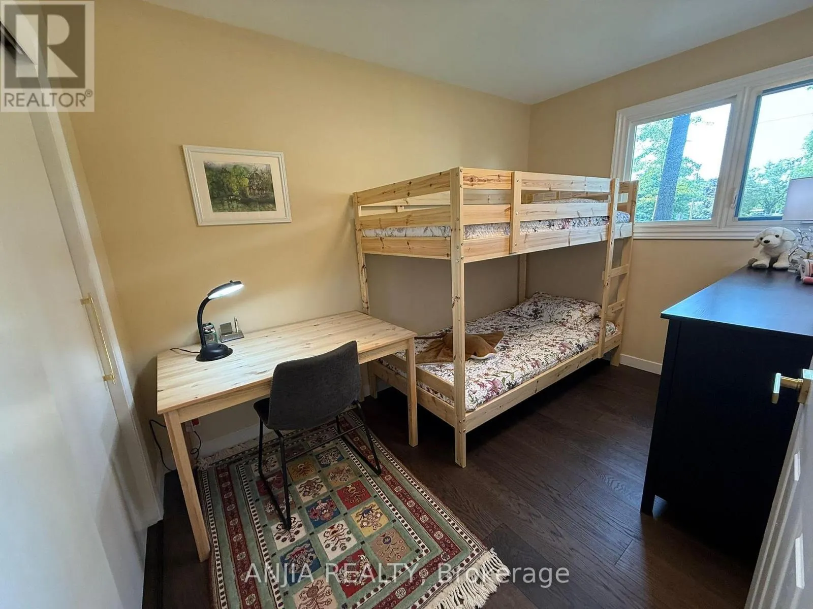 263 QUEENSVILLE SIDE ROAD W