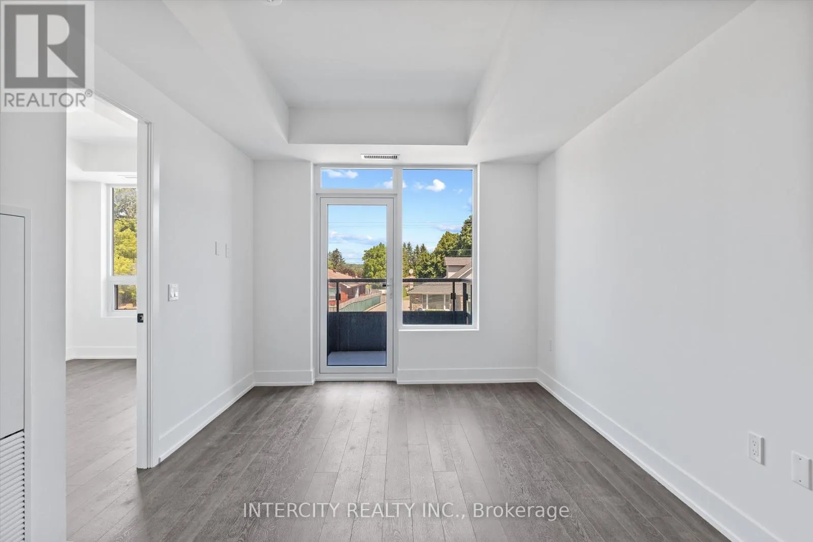 237 - 2075 KING ROAD