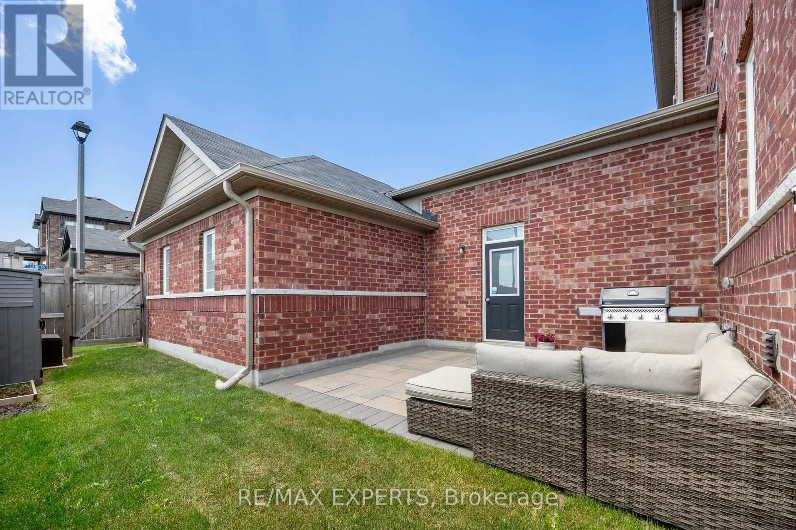 1042 MURRELL BOULEVARD