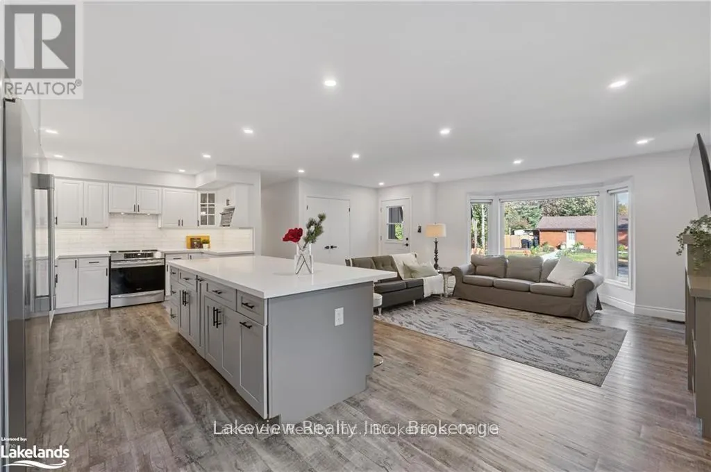 3914 ROSEMARY LANE