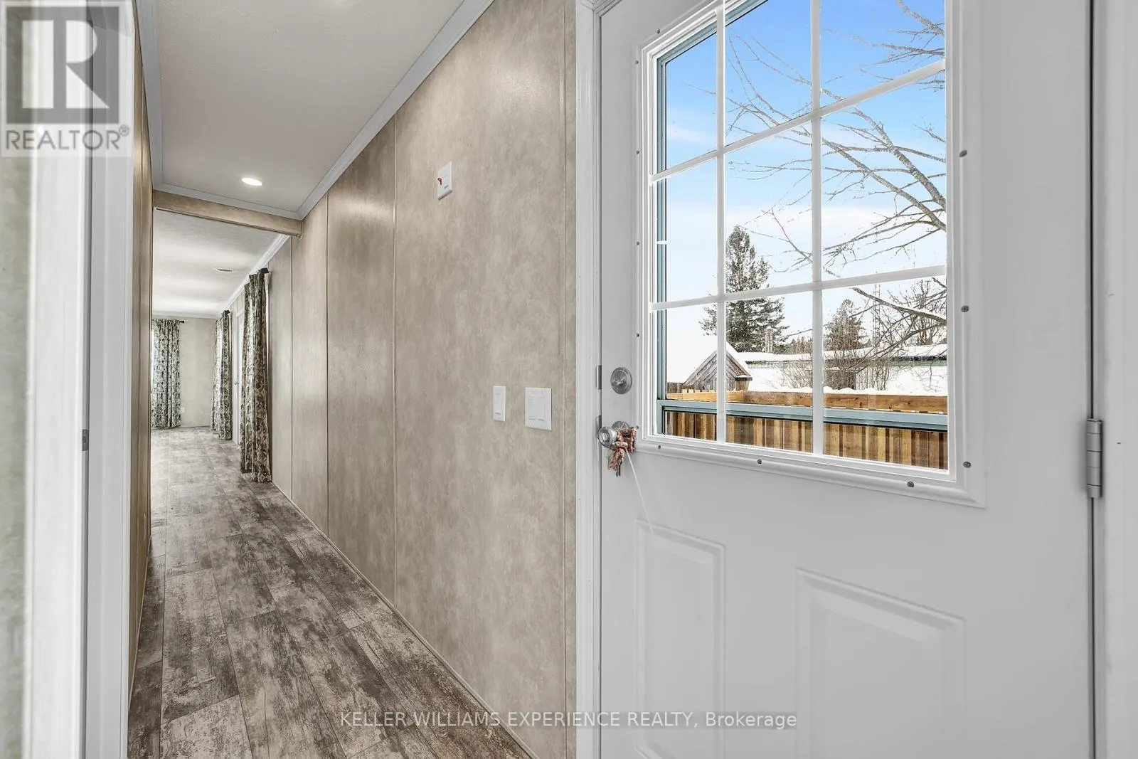 40 SHAMROCK CRESCENT