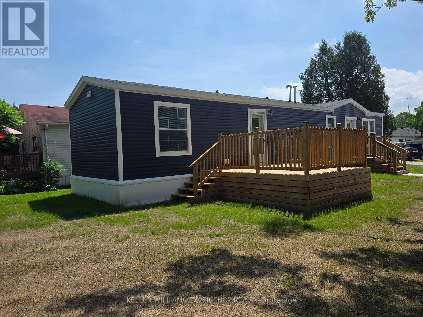 40 SHAMROCK CRESCENT