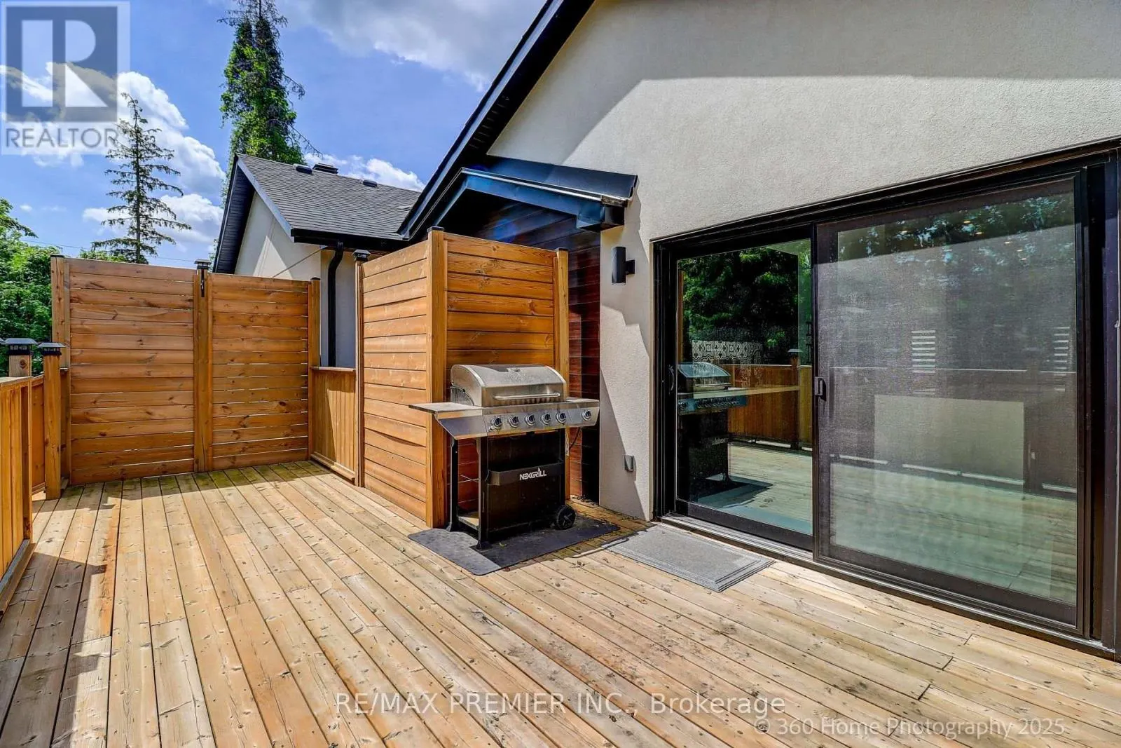 17 CHINOOK DRIVE