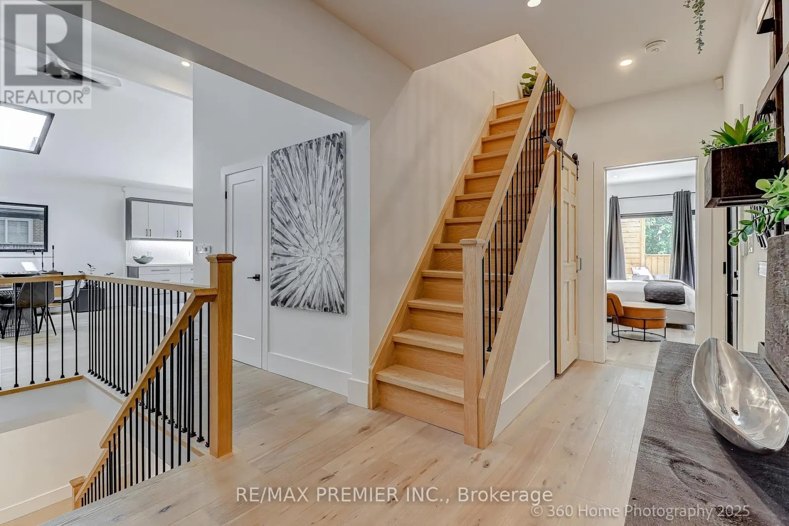 17 CHINOOK DRIVE