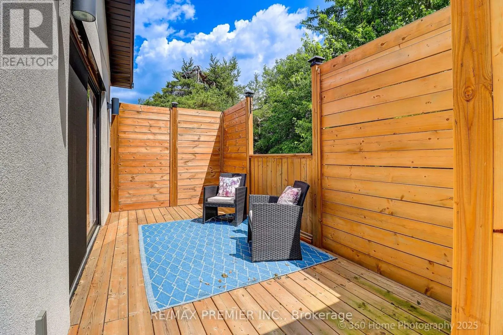 17 CHINOOK DRIVE